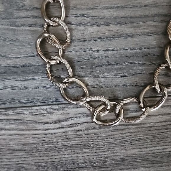 Gold Chunky Chain Necklace - Picture 2 of 3